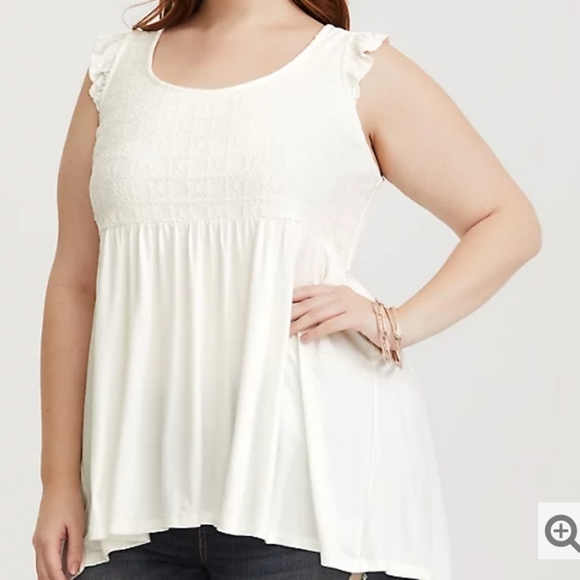 Super soft white lace Torrid size 2 - Picture 1 of 3